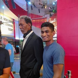 Meet your Posher, Atif